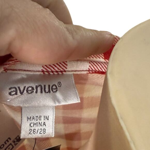Avenue Long Length Short Sleeve Gingham Top Size 26/28 in Red and White - Picture 8 of 9